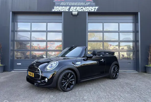 2.0 S Chili Cabrio