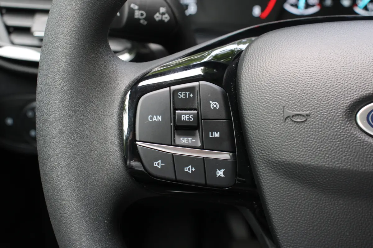 1.0EB TITANIUM | NL-AUTO | DEALER OH | CRUISE | CLIMA | NAVI | APPLE CARPLAY + ANDROID AUTO | LED | PRACHTIGE STAAT!