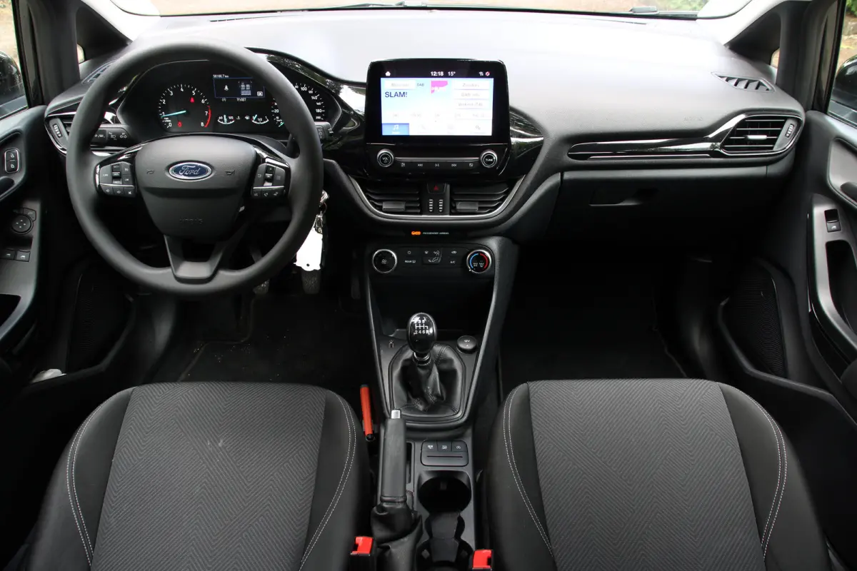 1.0EB TITANIUM | NL-AUTO | DEALER OH | CRUISE | CLIMA | NAVI | APPLE CARPLAY + ANDROID AUTO | LED | PRACHTIGE STAAT!