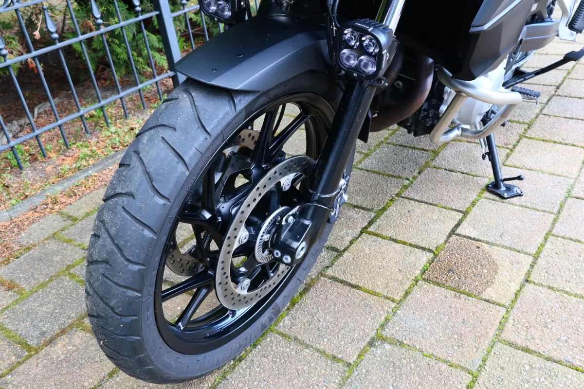 | ESA TRIPLE BLACK