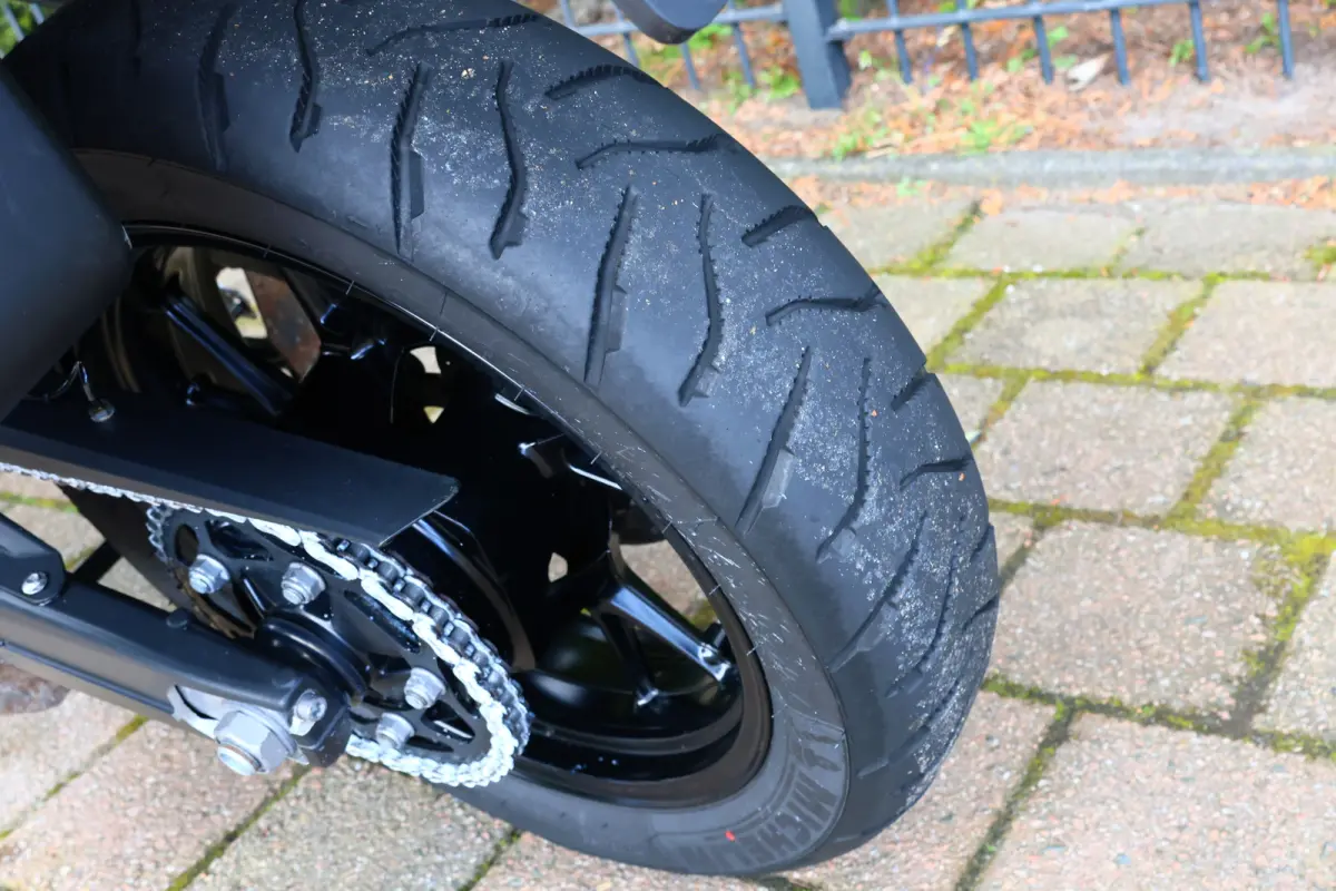 | ESA TRIPLE BLACK