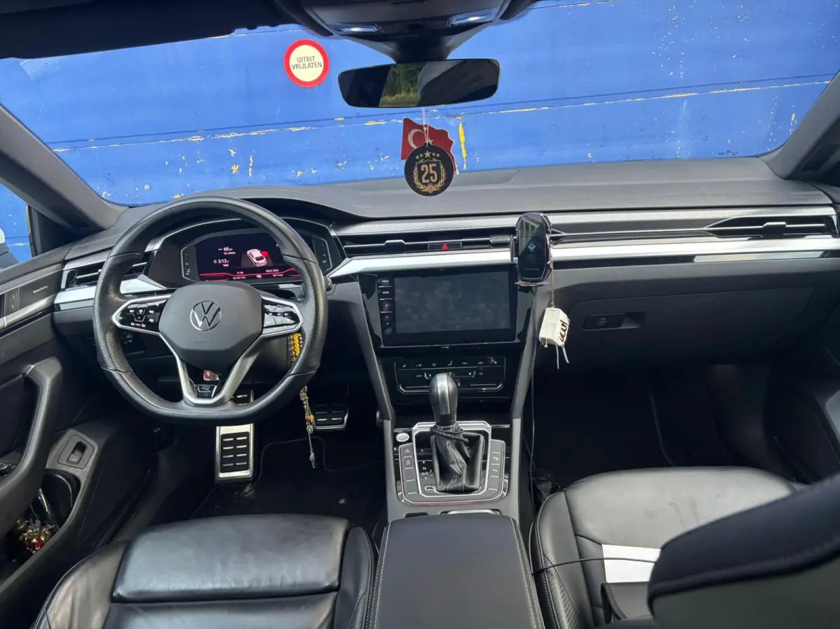 2.0 TDI R-Line Business/dsg/camera/carplay