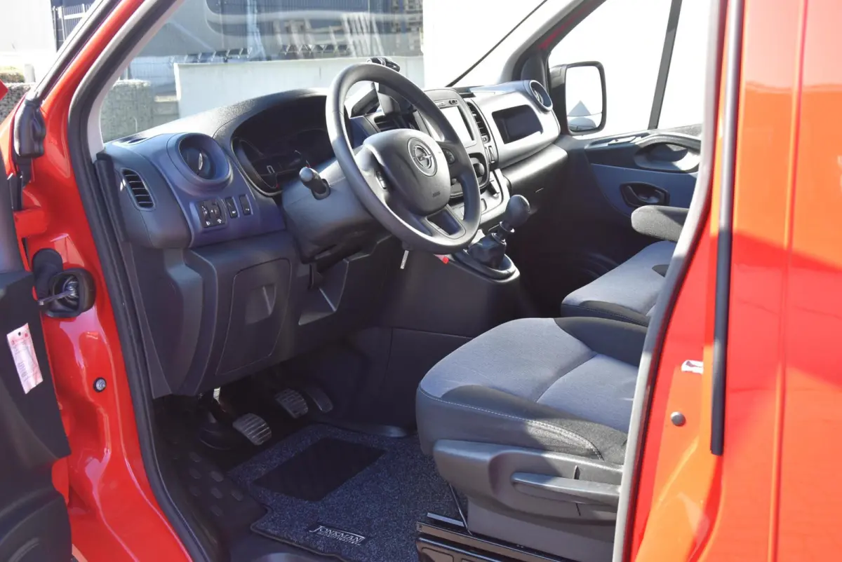 bestel 1.6 CDTI L2H1 DC 6 Persoons Airco Navi Trekhaak