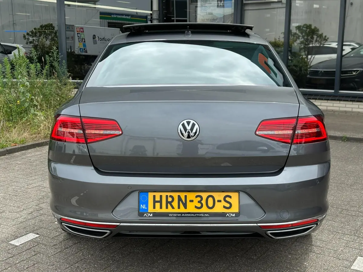 2.0 TDI Business Edition R l ACC l PANO l XENON