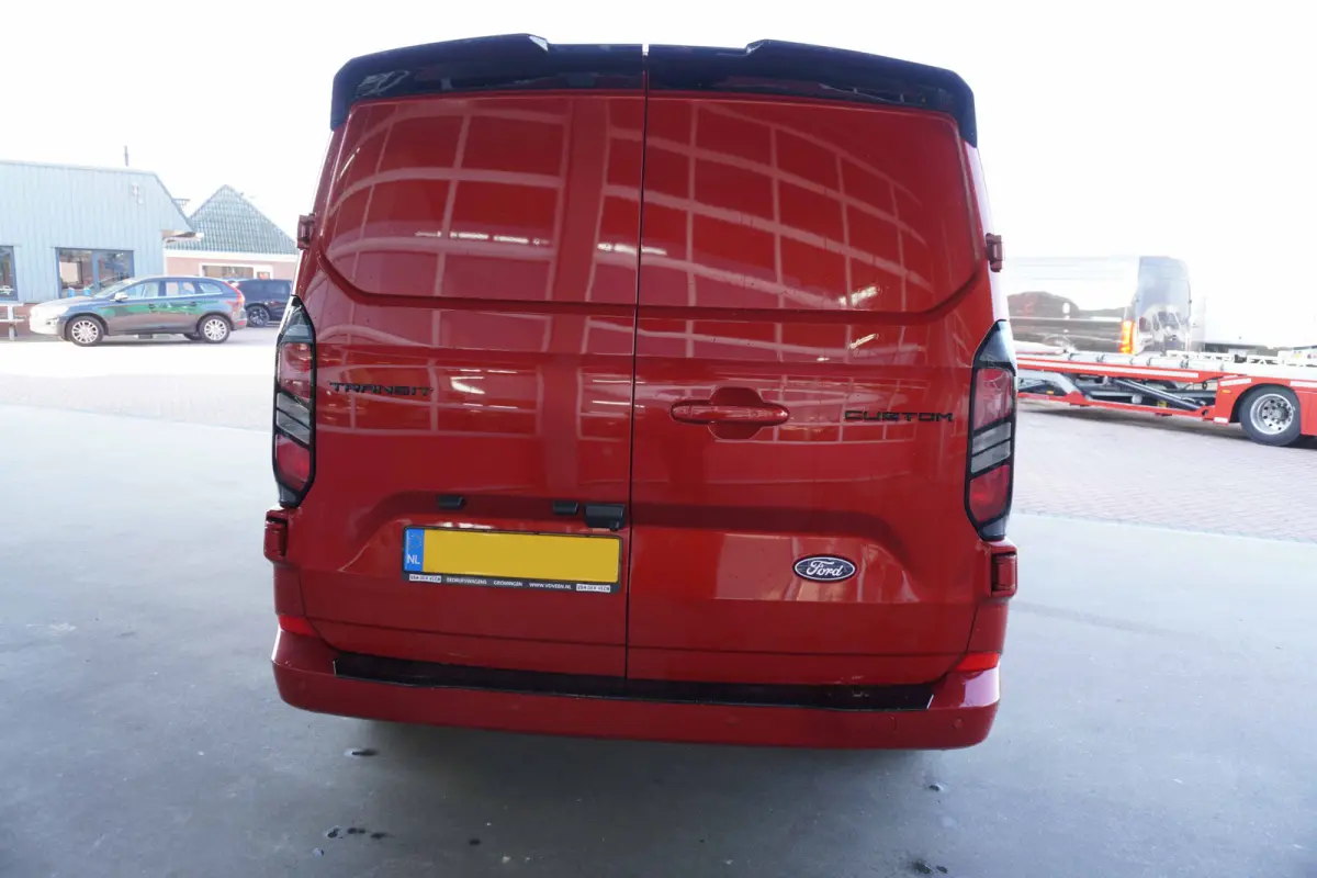 320L 2.0 TDCI 136pk L2H1 Limited Nr. V153 | Airco | Adap.cruise | Navi | Glaslookpanelen | Spoilers