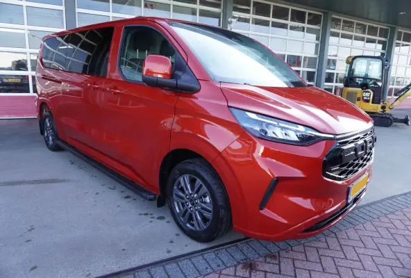 320L 2.0 TDCI 136pk L2H1 Limited Nr. V153 | Airco | Adap.cruise | Navi | Glaslookpanelen | Spoilers
