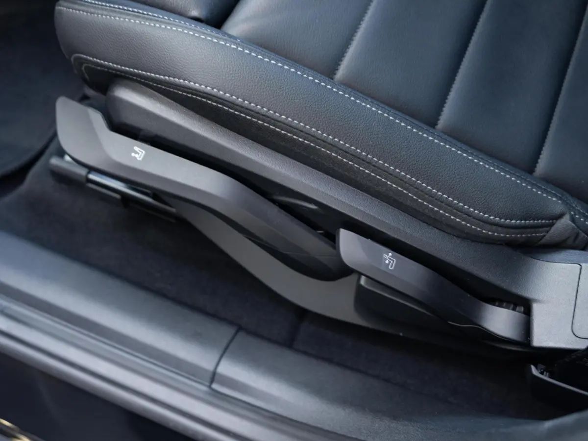 225e xDrive | M Sportpakket | Innovation Pack | Comfort Access | Panoramadak | Isofix | Head-Up Display | Harman-Kardon | 20'' |