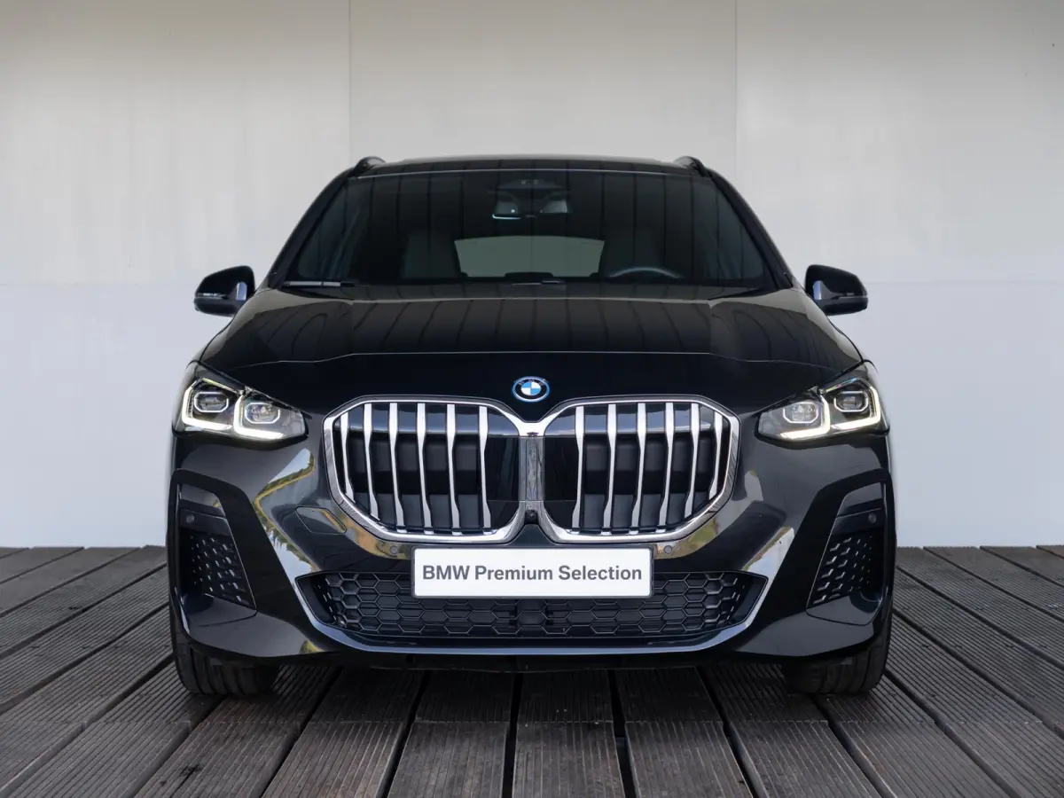 225e xDrive | M Sportpakket | Innovation Pack | Comfort Access | Panoramadak | Isofix | Head-Up Display | Harman-Kardon | 20'' |