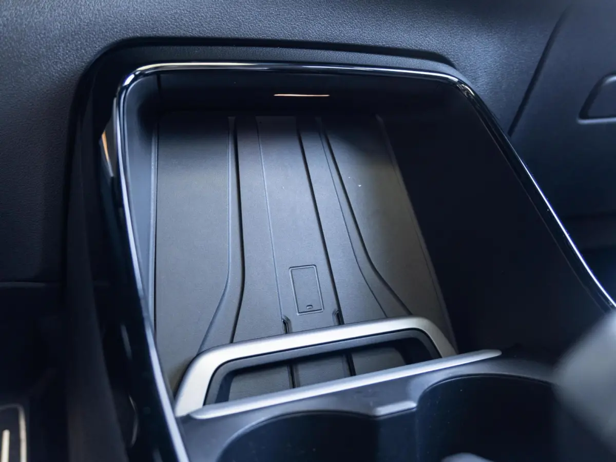 225e xDrive | M Sportpakket | Innovation Pack | Comfort Access | Panoramadak | Isofix | Head-Up Display | Harman-Kardon | 20'' |