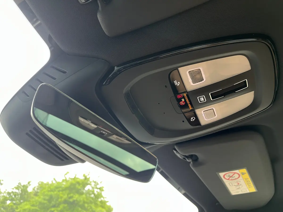 T6 Plug-In Hybrid Ultra Dark | Bowers & Wilkins | Stoelmassage | Pano | 360 camera | Gelamineerd glas | Nappa leder |