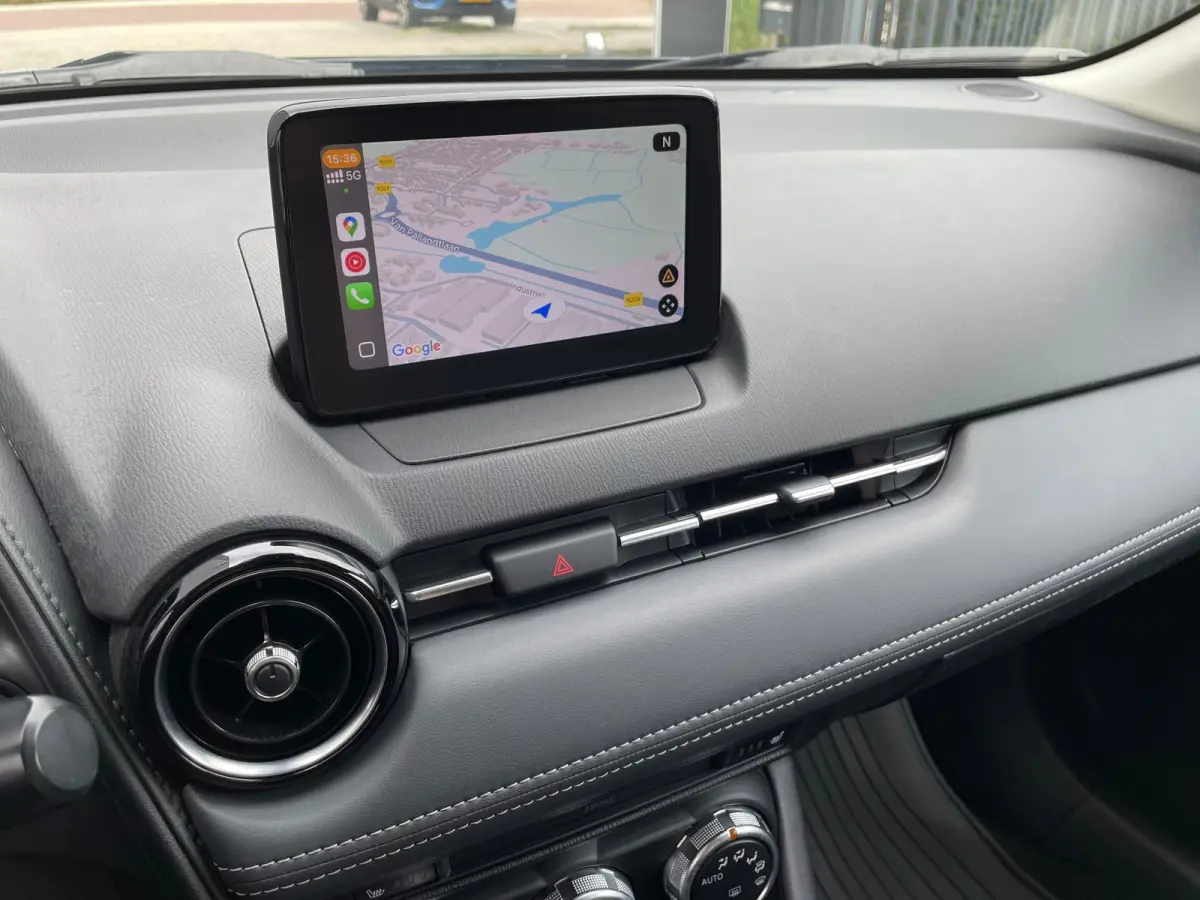 2.0 SkyActiv-G 121 Luxury / Camera / Navigatie