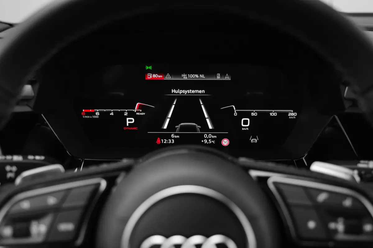 S edition | Aluminium optiek in het interieur | Assistentiepakket Rijden en Parkeren Plus | Audi virtual cockpit