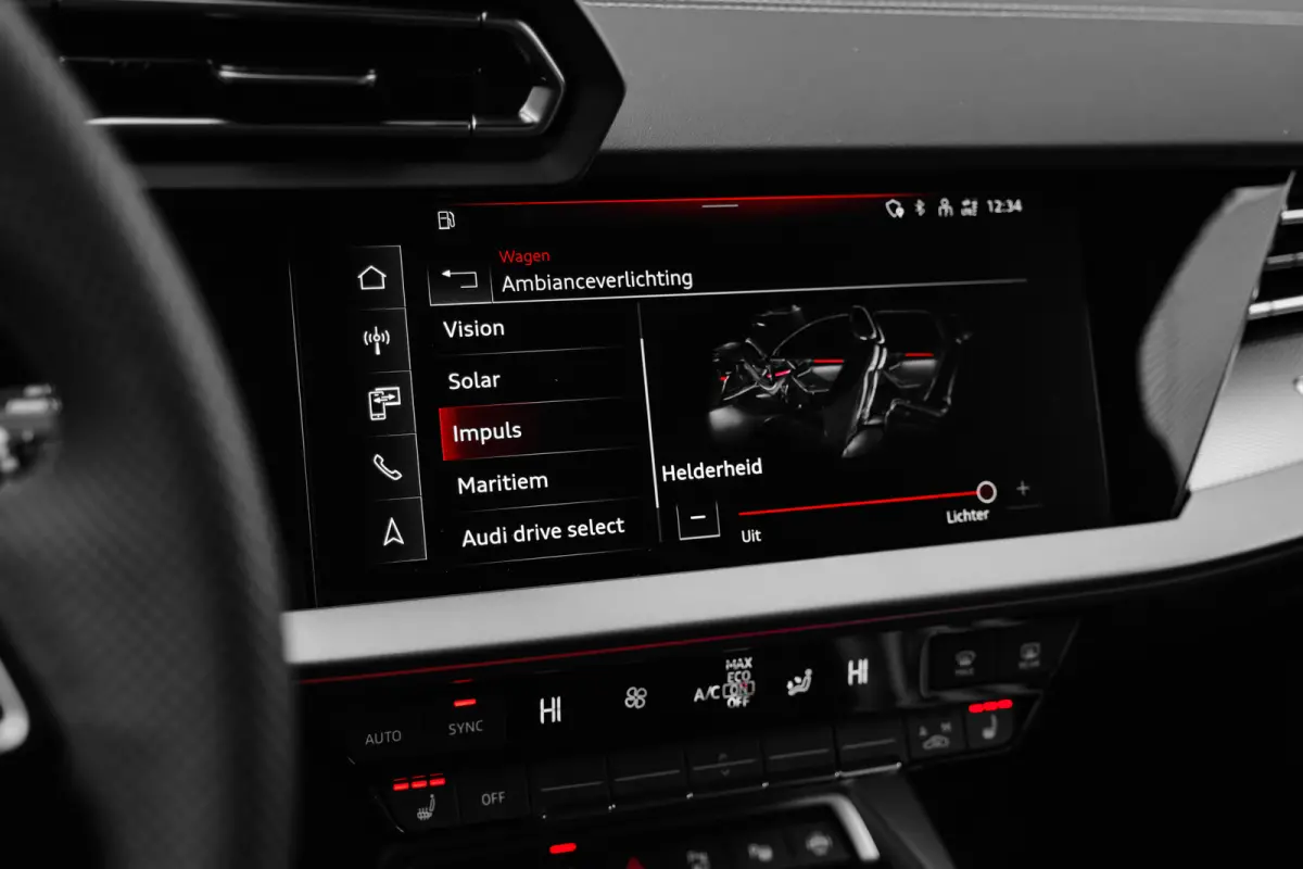 S edition | Aluminium optiek in het interieur | Assistentiepakket Rijden en Parkeren Plus | Audi virtual cockpit