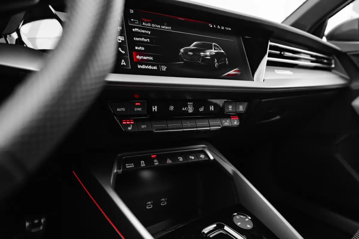 S edition | Aluminium optiek in het interieur | Assistentiepakket Rijden en Parkeren Plus | Audi virtual cockpit