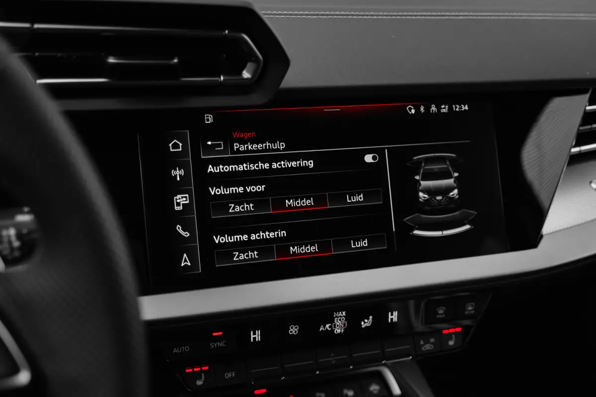 S edition | Aluminium optiek in het interieur | Assistentiepakket Rijden en Parkeren Plus | Audi virtual cockpit