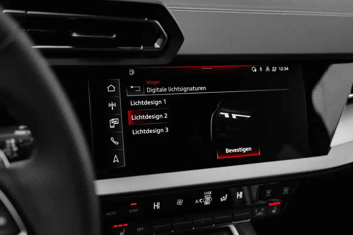 S edition | Aluminium optiek in het interieur | Assistentiepakket Rijden en Parkeren Plus | Audi virtual cockpit