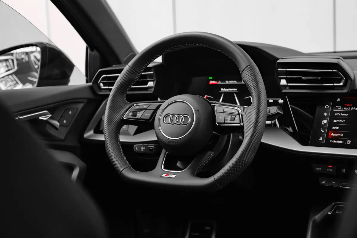 S edition | Aluminium optiek in het interieur | Assistentiepakket Rijden en Parkeren Plus | Audi virtual cockpit