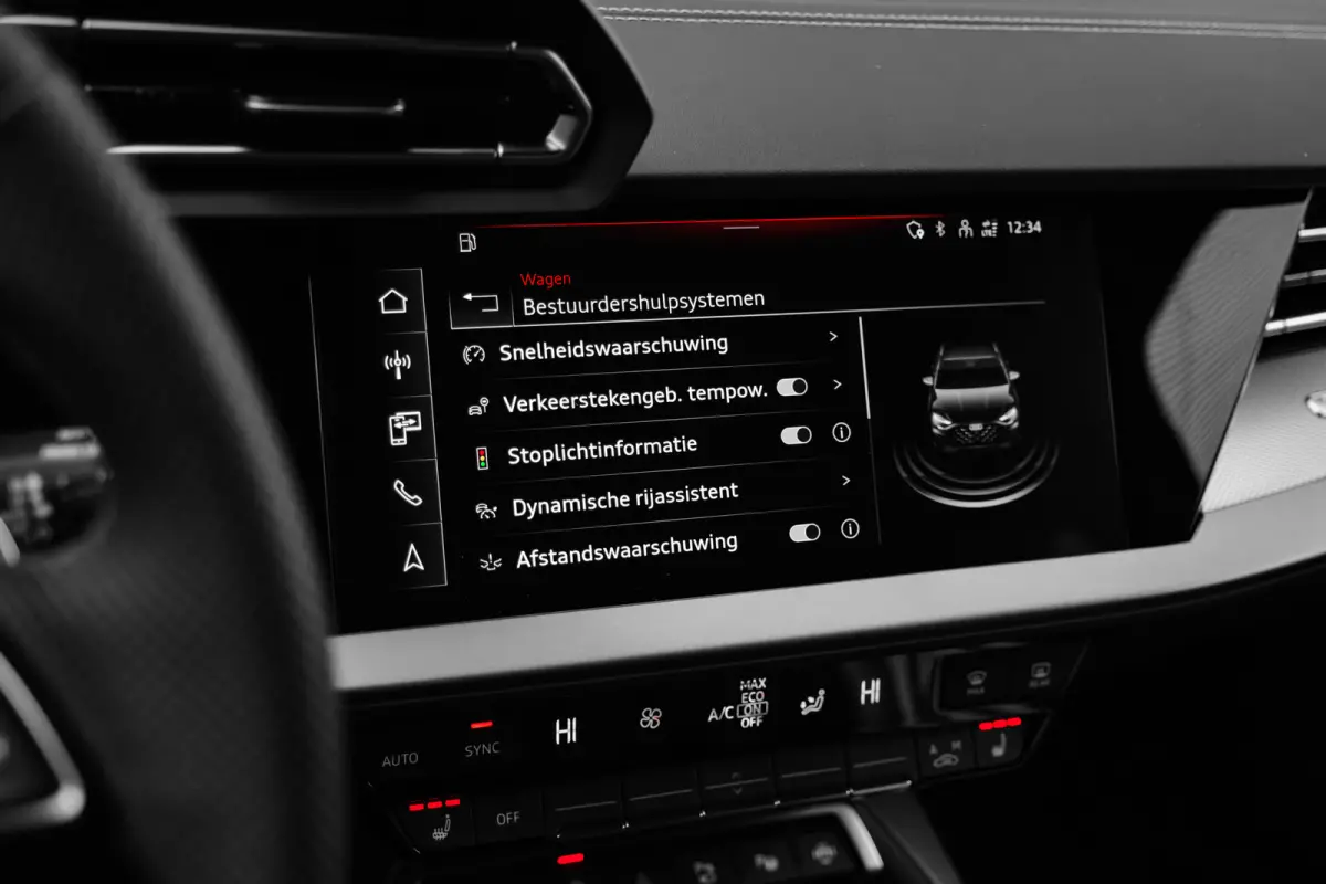 S edition | Aluminium optiek in het interieur | Assistentiepakket Rijden en Parkeren Plus | Audi virtual cockpit