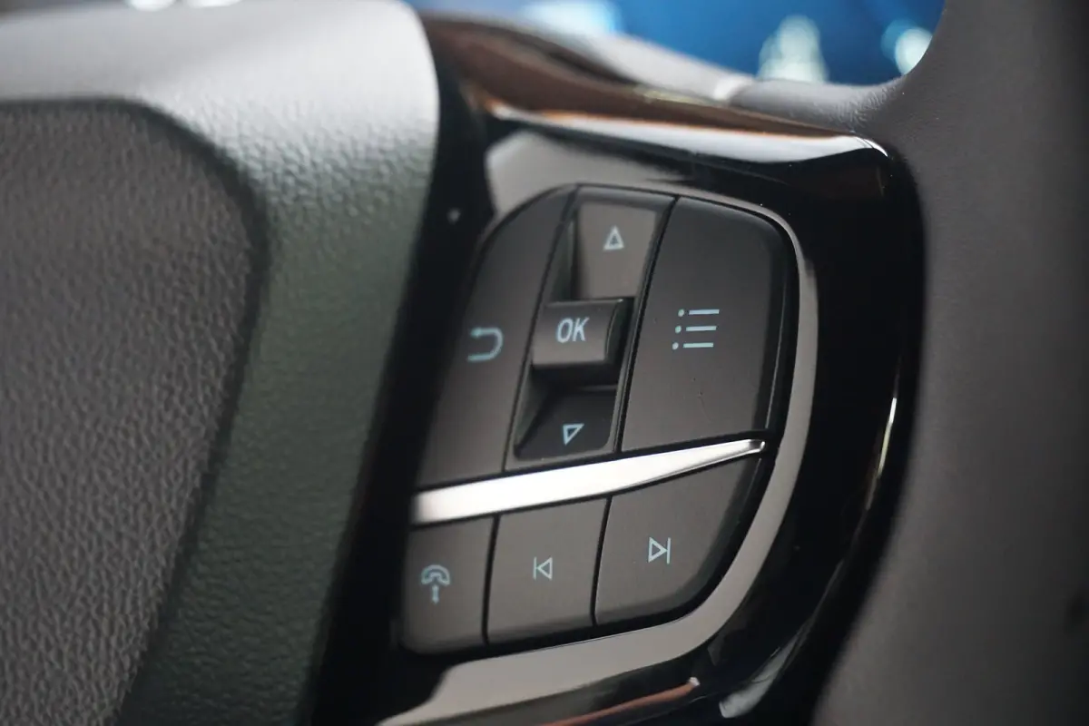 1.0 EcoBoost Sound Edition | Ford Voorraad, Snel Leverbaar! | B&O audio | 360 Camera | Adaptive Cruise | BLIS | Stuur/stoelverwarming |