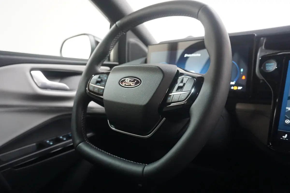 1.0 EcoBoost Sound Edition | Ford Voorraad, Snel Leverbaar! | B&O audio | 360 Camera | Adaptive Cruise | BLIS | Stuur/stoelverwarming |