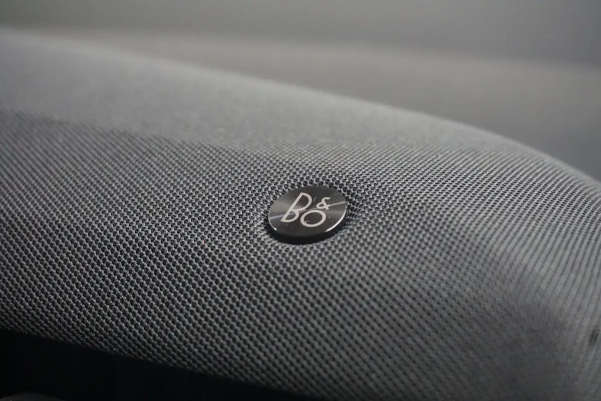1.0 EcoBoost Sound Edition | Ford Voorraad, Snel Leverbaar! | B&O audio | 360 Camera | Adaptive Cruise | BLIS | Stuur/stoelverwarming |
