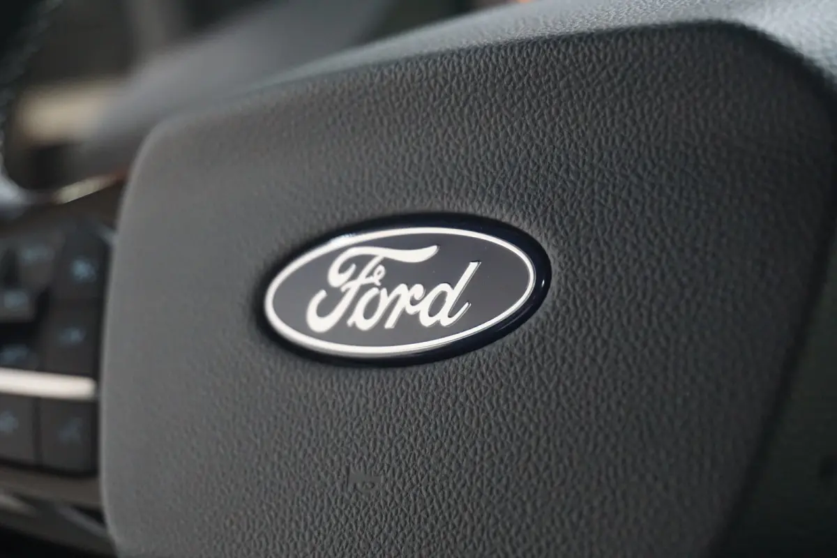 1.0 EcoBoost Sound Edition | Ford Voorraad, Snel Leverbaar! | B&O audio | 360 Camera | Adaptive Cruise | BLIS | Stuur/stoelverwarming |