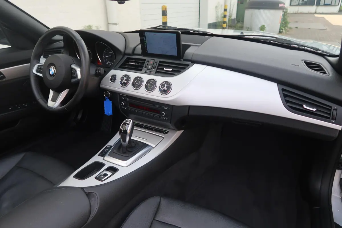 sDrive28i Aut 245PK|CARPLAY|NAVIGATIE|CAMERA|BLUETOOTH|AIRCO|LEDER|PDC|XENON|ZEER MOOI