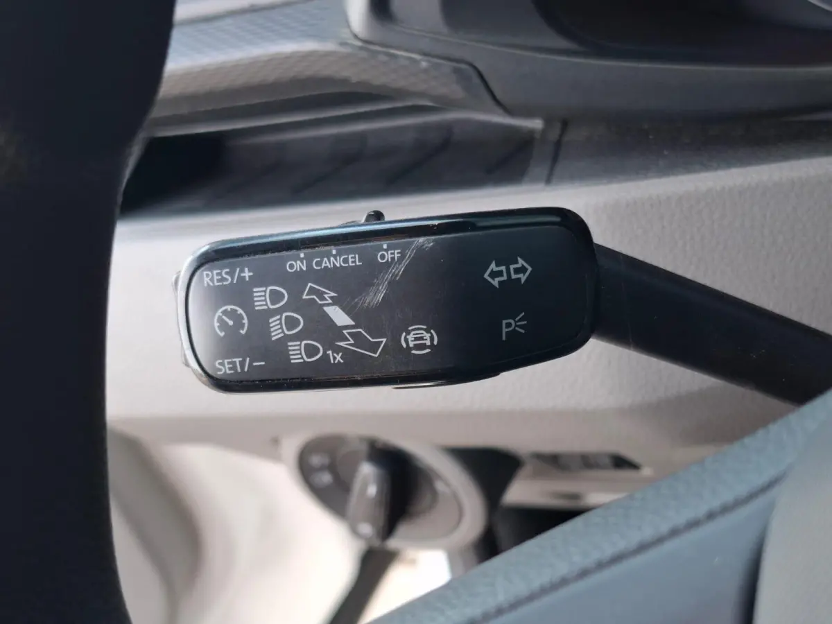 2.0 TDI L2H1 30 DC VERLAAGD / SPOILERS IN KLEUR / AIRCO / CRUISE /  DUBBEL CABINE