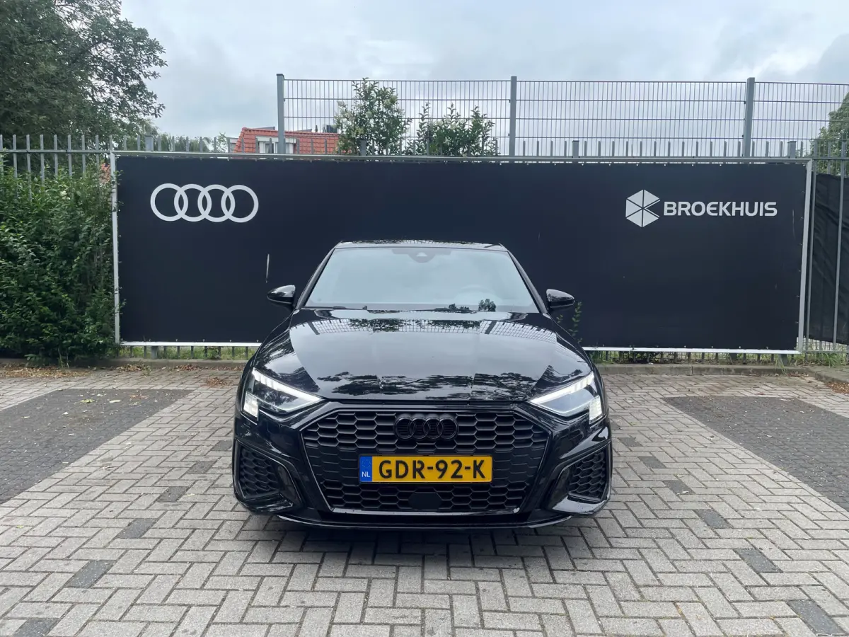 35 TFSI S edition | 18 inch velgen | Camera achter | Adaptieve cruise control | Leder | Matrix-led | Bang & OLufsen | Rode stiknaden | Stoelverwarming