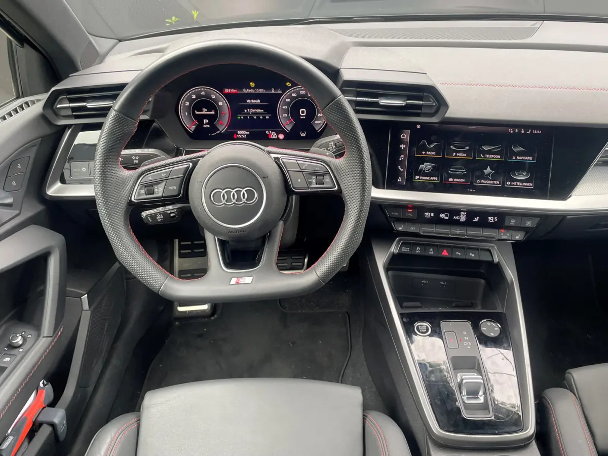 35 TFSI S edition | 18 inch velgen | Camera achter | Adaptieve cruise control | Leder | Matrix-led | Bang & OLufsen | Rode stiknaden | Stoelverwarming