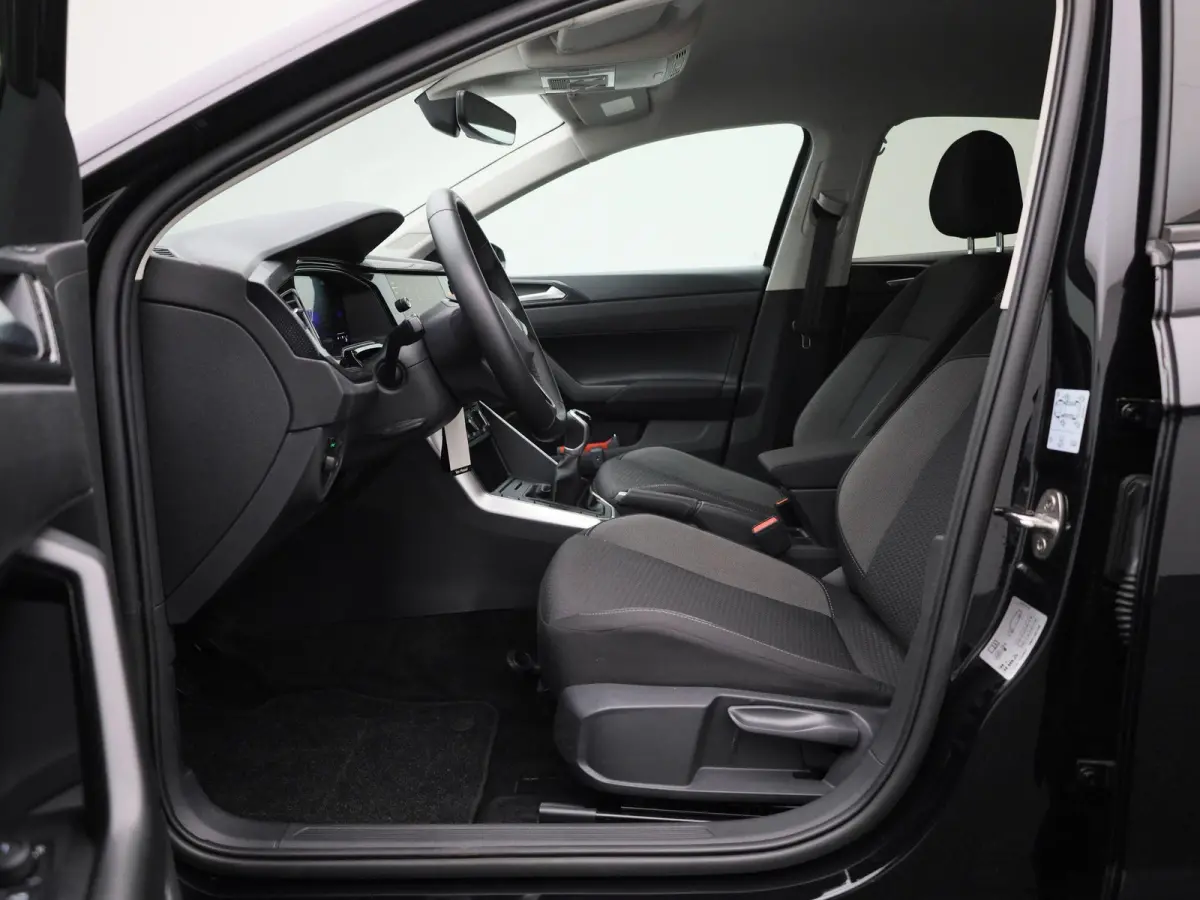 1.0 TSI Life Edition | Draadloze Apple Carplay | Adaptieve cruise control | Lane Assist | Achteruitrij camera | Parkeersensoren Achter | Draadloze telefoonlader  |