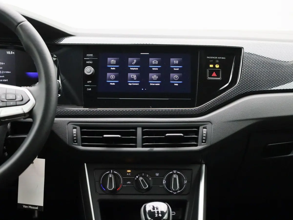 1.0 TSI Life Edition | Draadloze Apple Carplay | Adaptieve cruise control | Lane Assist | Achteruitrij camera | Parkeersensoren Achter | Draadloze telefoonlader  |