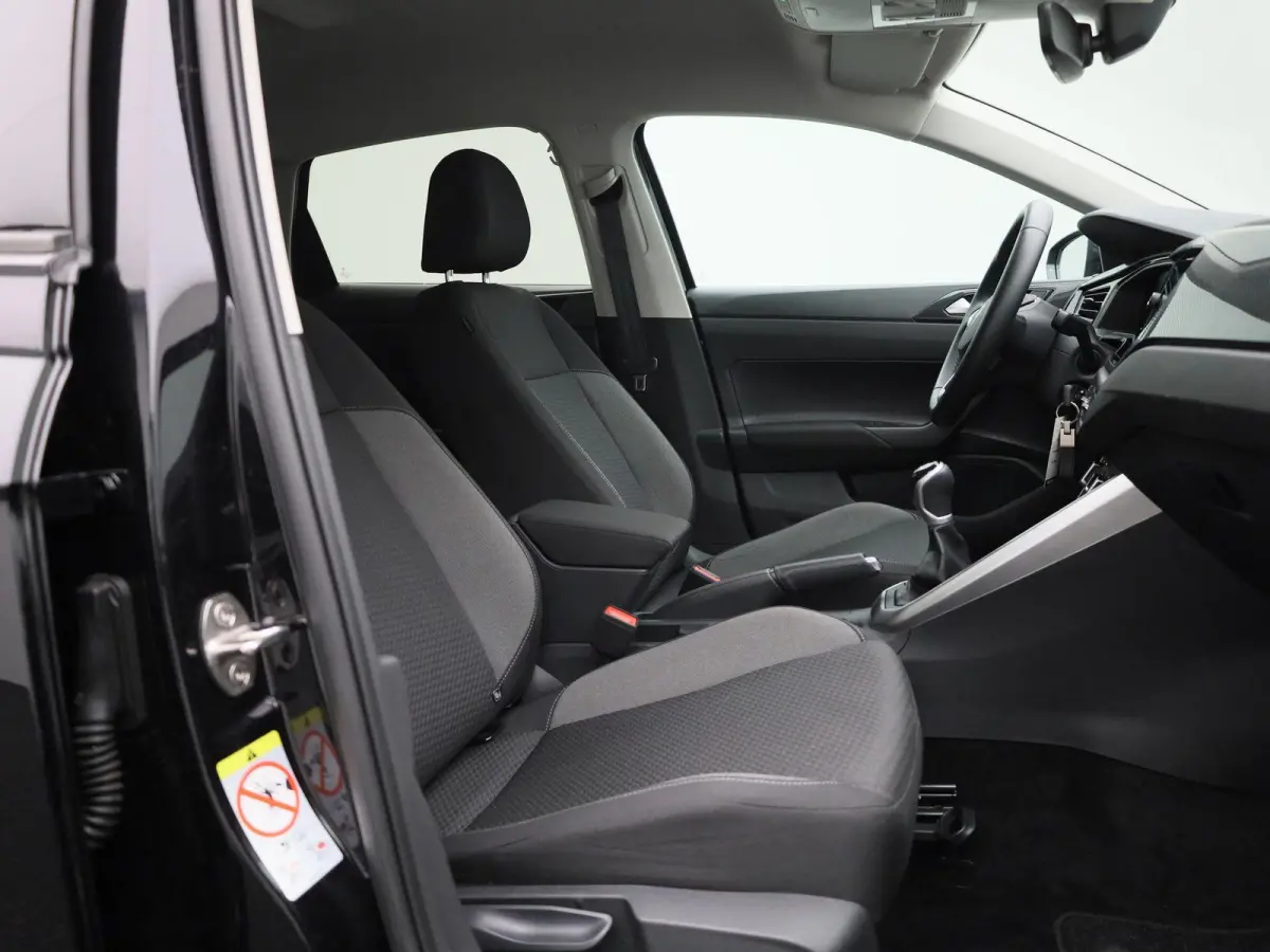 1.0 TSI Life Edition | Draadloze Apple Carplay | Adaptieve cruise control | Lane Assist | Achteruitrij camera | Parkeersensoren Achter | Draadloze telefoonlader  |