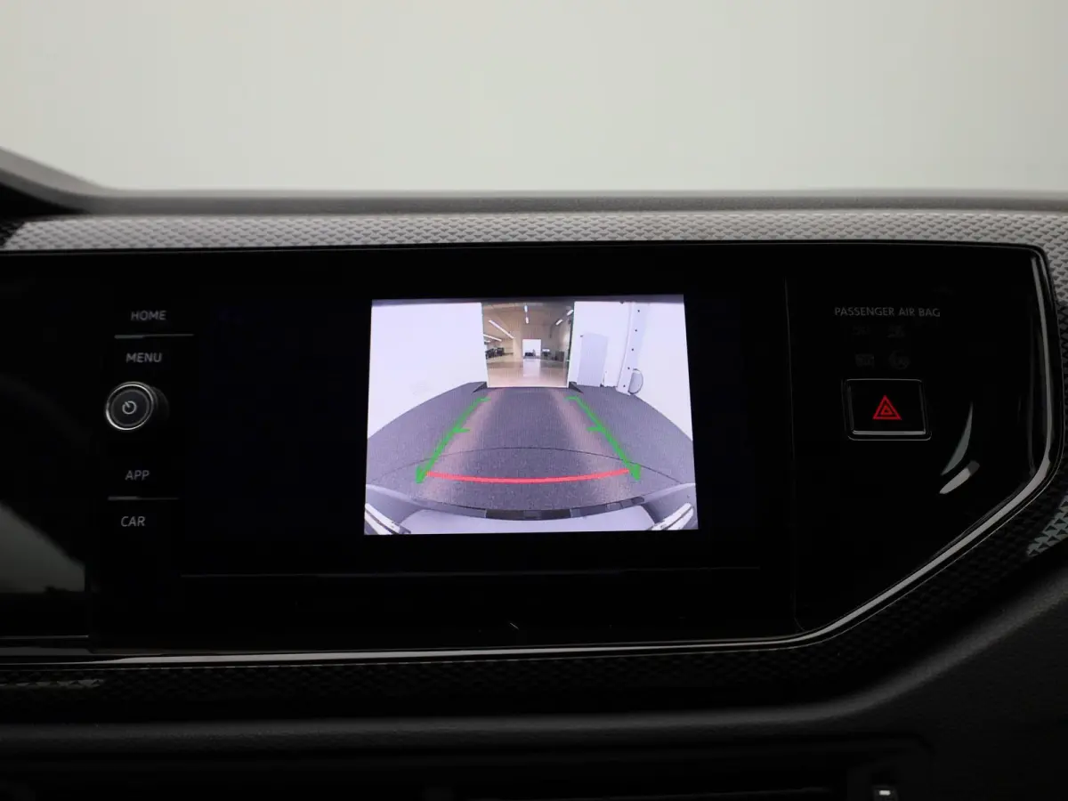 1.0 TSI Life Edition | Draadloze Apple Carplay | Adaptieve cruise control | Lane Assist | Achteruitrij camera | Parkeersensoren Achter | Draadloze telefoonlader  |