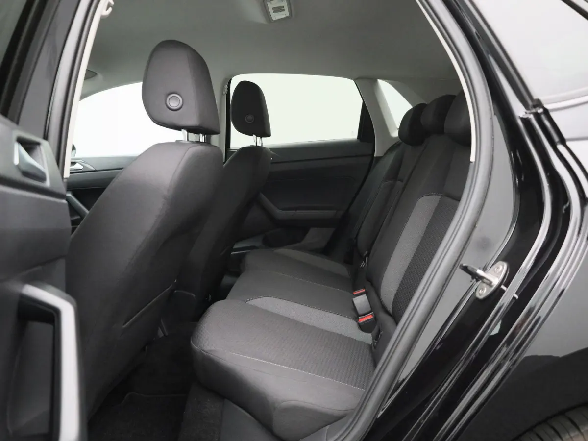 1.0 TSI Life Edition | Draadloze Apple Carplay | Adaptieve cruise control | Lane Assist | Achteruitrij camera | Parkeersensoren Achter | Draadloze telefoonlader  |