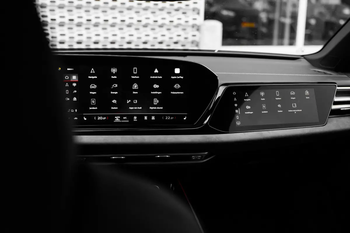 2.0 e-hybrid quattro S Edition | Draadloze telefoonlader | LED dagrijverlichting | Rijstrooksensor met correctie