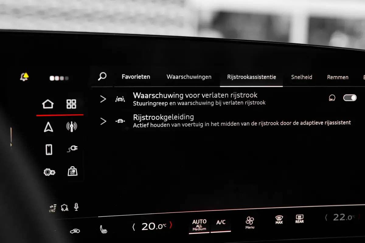 2.0 e-hybrid quattro S Edition | Draadloze telefoonlader | LED dagrijverlichting | Rijstrooksensor met correctie