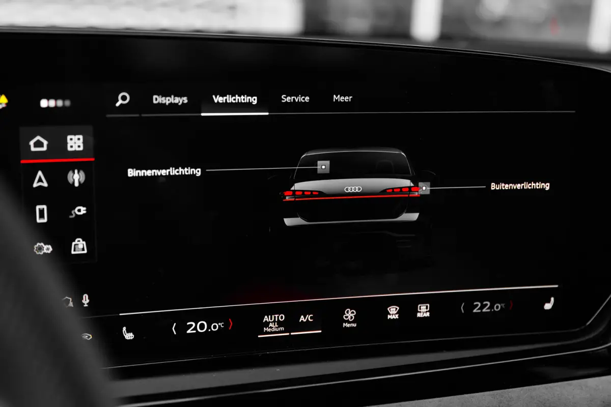 2.0 e-hybrid quattro S Edition | Draadloze telefoonlader | LED dagrijverlichting | Rijstrooksensor met correctie