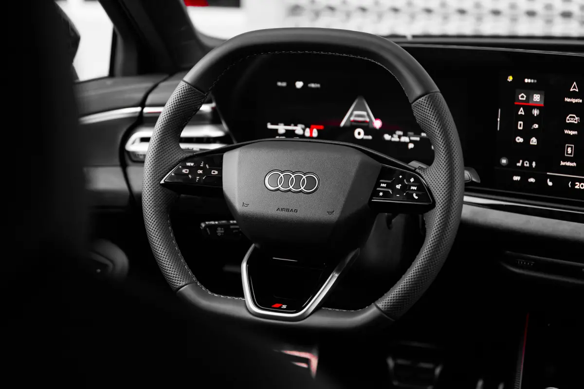 2.0 e-hybrid quattro S Edition | Draadloze telefoonlader | LED dagrijverlichting | Rijstrooksensor met correctie