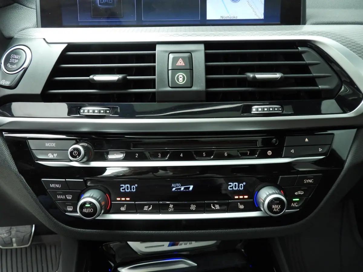 M40d xDrive | M-Sportpakket | LED | Leder | HUD | Schuifdak | Trekhaak | Elektr. zetels | Sportstoelen | DAB | Alu 20 inch