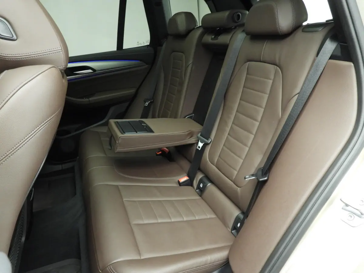 M40d xDrive | M-Sportpakket | LED | Leder | HUD | Schuifdak | Trekhaak | Elektr. zetels | Sportstoelen | DAB | Alu 20 inch