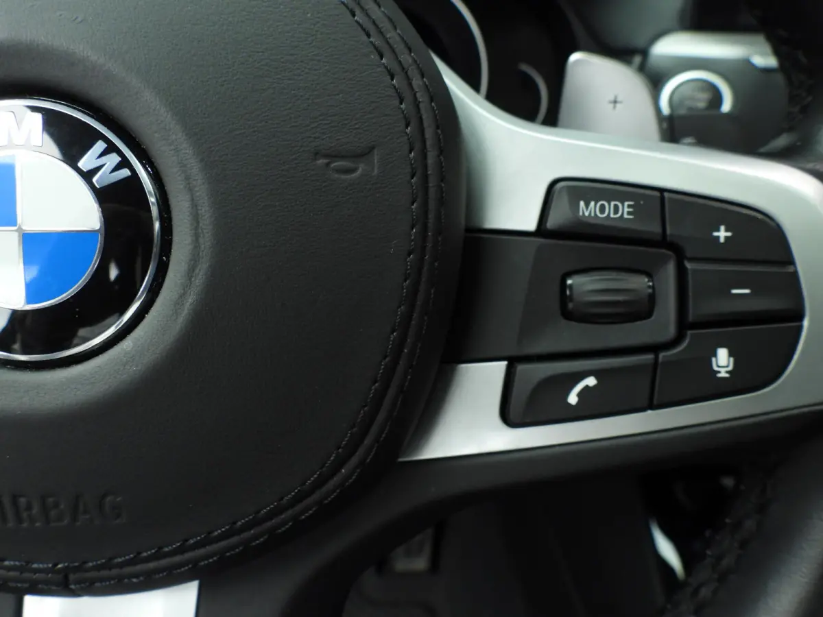 M40d xDrive | M-Sportpakket | LED | Leder | HUD | Schuifdak | Trekhaak | Elektr. zetels | Sportstoelen | DAB | Alu 20 inch