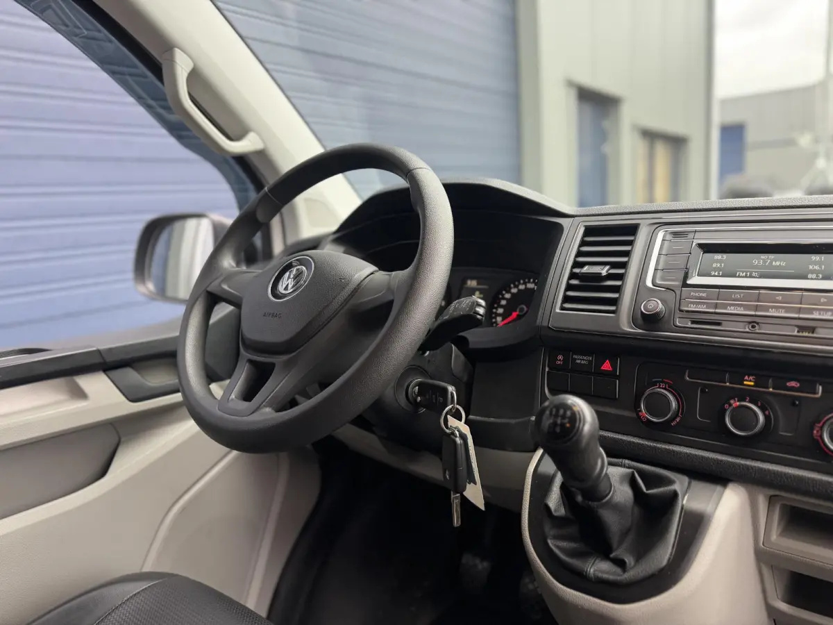2.0 TDI L2H1 Trendline DUBBEL CABINE / AIRCO / LEER / VERLAAGD / SPOILERS
