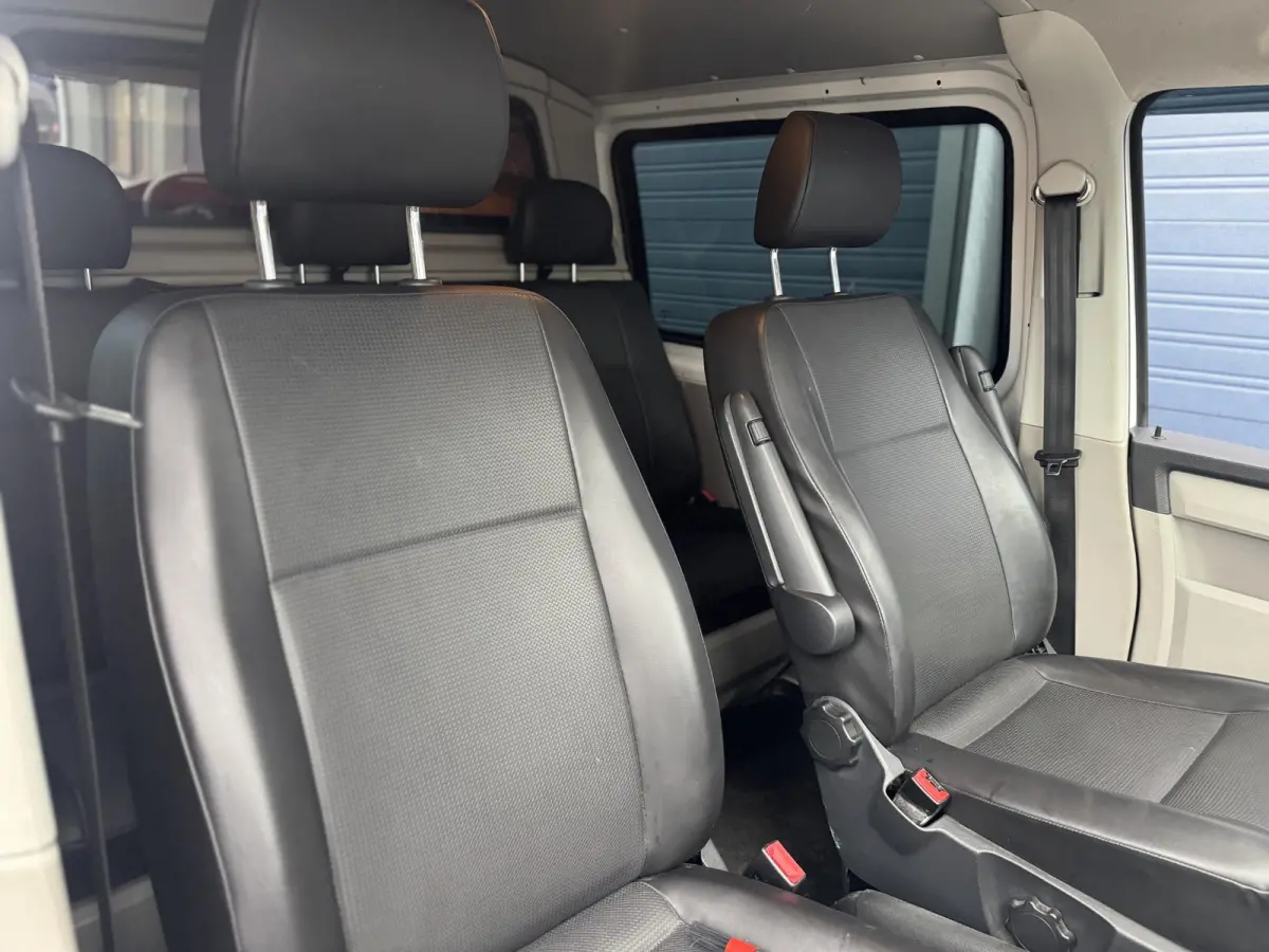 2.0 TDI L2H1 Trendline DUBBEL CABINE / AIRCO / LEER / VERLAAGD / SPOILERS