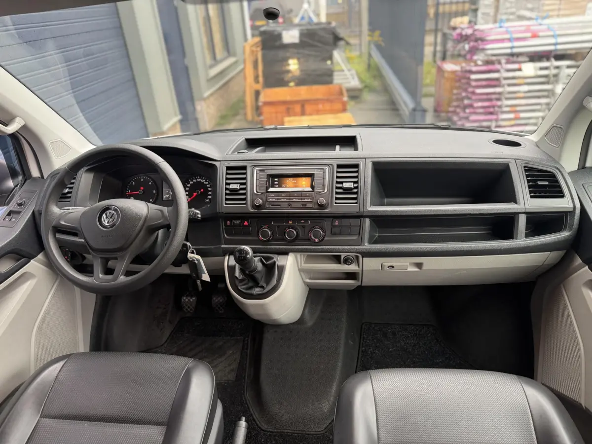 2.0 TDI L2H1 Trendline DUBBEL CABINE / AIRCO / LEER / VERLAAGD / SPOILERS