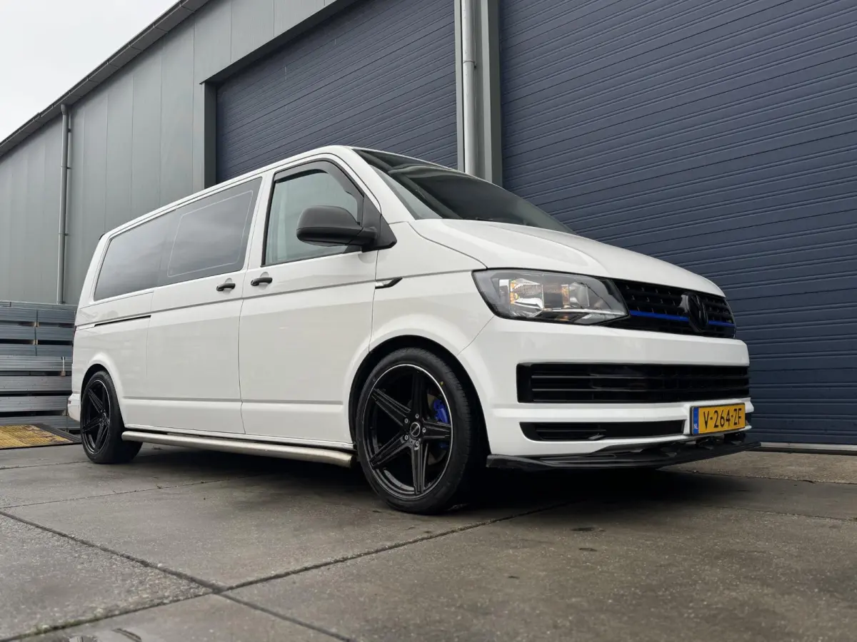2.0 TDI L2H1 Trendline DUBBEL CABINE / AIRCO / LEER / VERLAAGD / SPOILERS