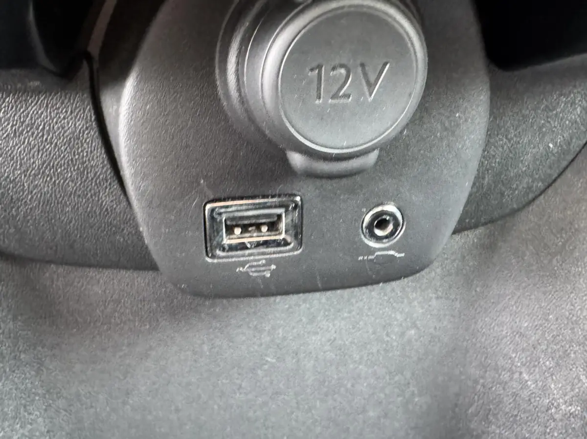 1.0 VTi Feel 98934km 5 deurs bj 2019 airco lm velgen
