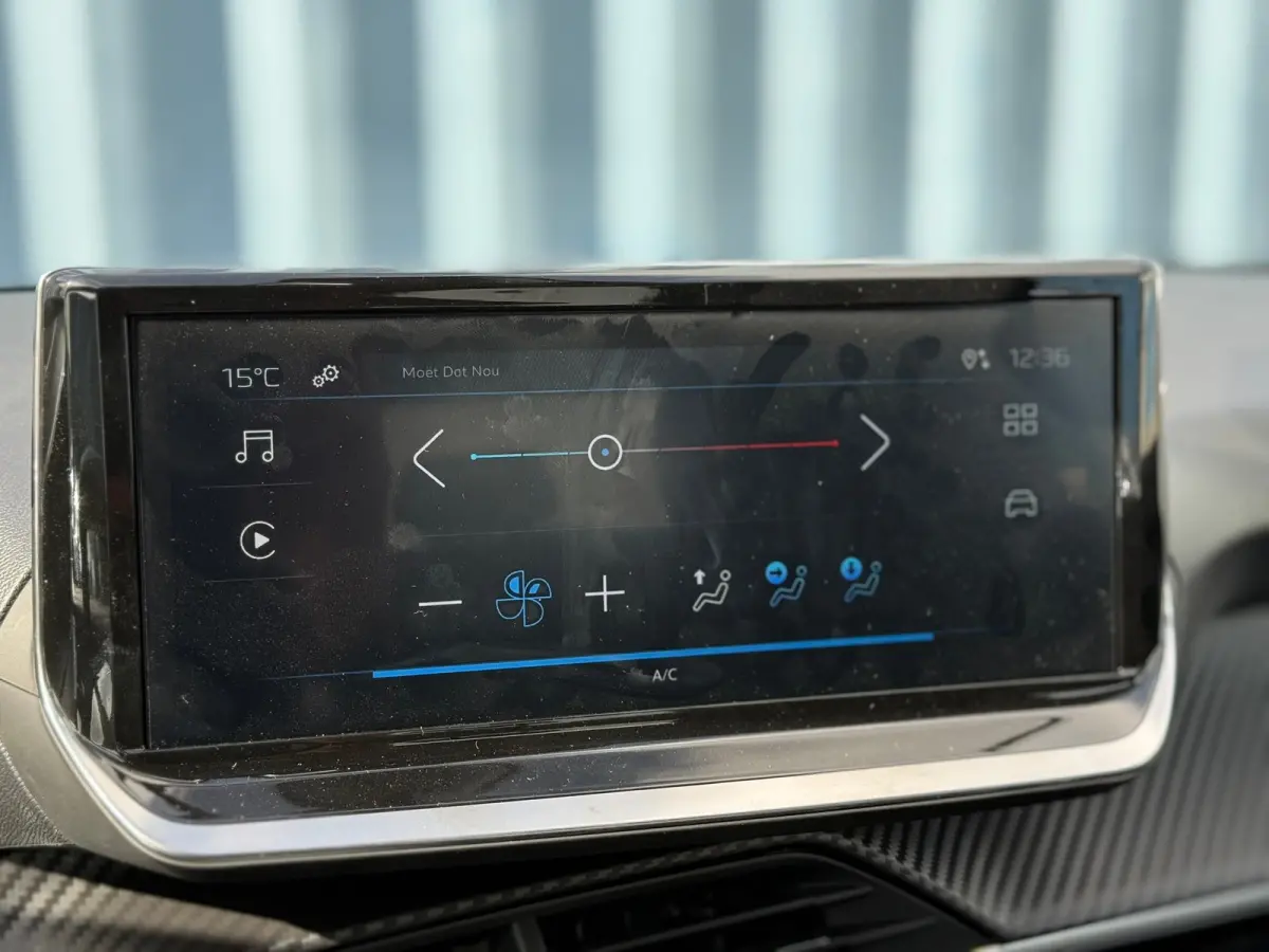1.2 Hybrid 110 e-DCS6 Rally 8 Jaar garantie | Automaat | Airco | Cruise control | Parkeersensoren achter | Led | Apple carplay & Android auto | Verkeersbord detectie