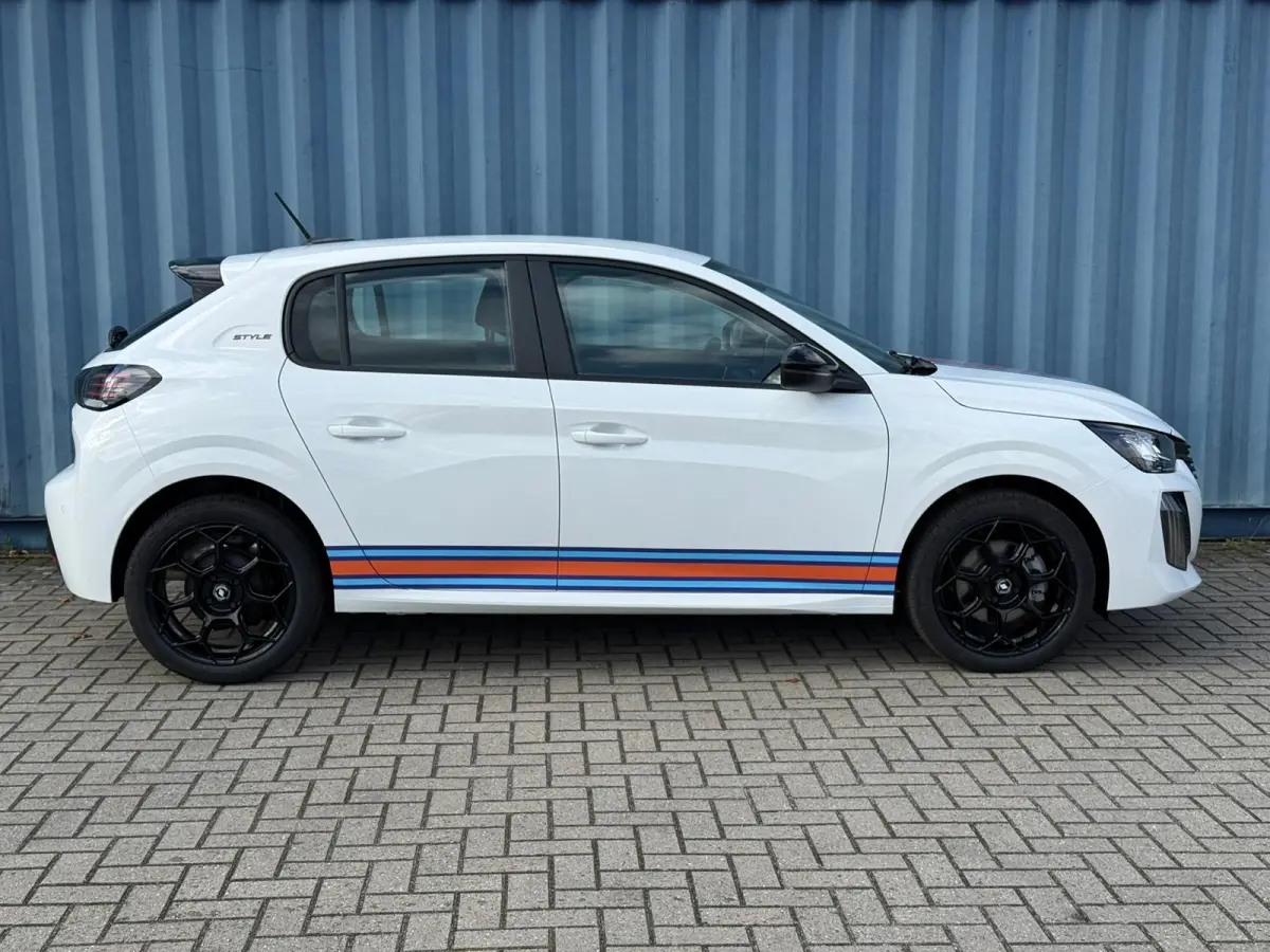 1.2 Hybrid 110 e-DCS6 Rally 8 Jaar garantie | Automaat | Airco | Cruise control | Parkeersensoren achter | Led | Apple carplay & Android auto | Verkeersbord detectie