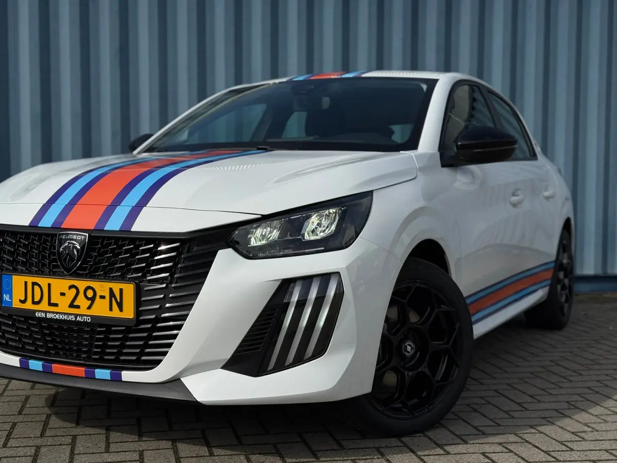 1.2 Hybrid 110 e-DCS6 Rally 8 Jaar garantie | Automaat | Airco | Cruise control | Parkeersensoren achter | Led | Apple carplay & Android auto | Verkeersbord detectie